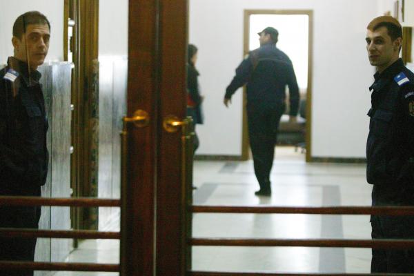 Seful DNA Slobozia, urmarit penal pentru mita si favorizarea infractorului