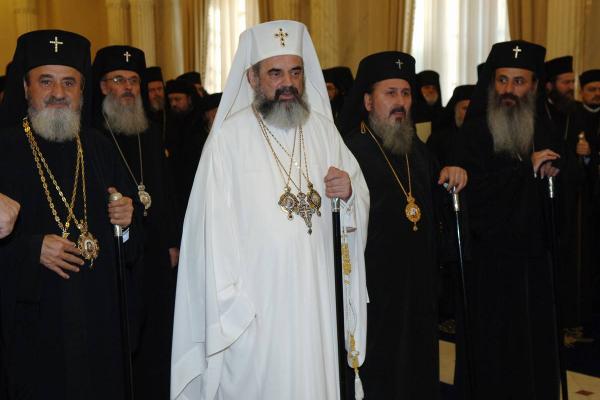 Apelul Patriarhiei: „Nu renunțați la religie!”