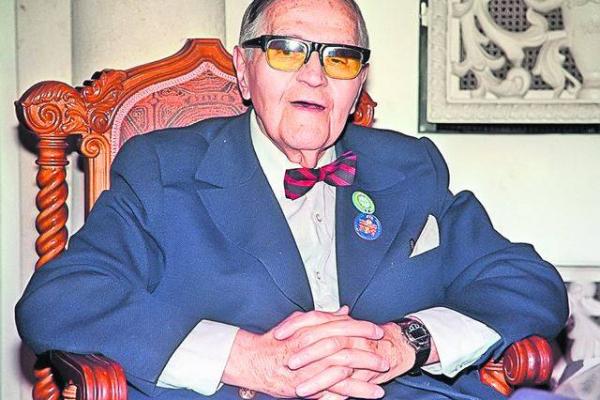 Opt ani fără "REGELE" GICĂ PETRESCU. În nemernicia noastră, încă îl trecem restanțier la întreținere