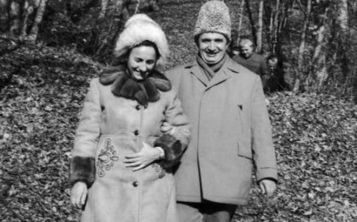 Detalii cum nu n-ai mai auzit! Nicolae şi Elena Ceauşescu, AMOR cu GARDIANUL după uşă