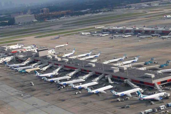 Aeroportul din Atlanta, cel mai aglomerat de pe planetă! Câţi pasageri au trecut pe porţile lui