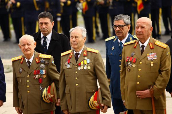 Guvernul a decis majorarea ajutoarelor acordate veteranilor și văduvelor de război