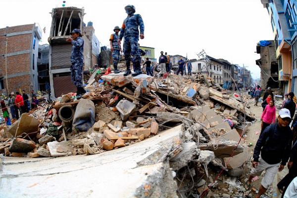 Tragedie Nepal: Peste 4.000 de morți în urma seismului de sâmbătă