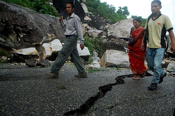 MAE a identificat alți șase cetățeni români în Nepal care sunt în siguranță