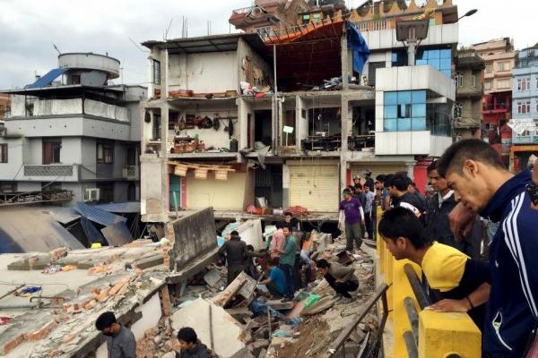 CUTREMURUL din NEPAL: Bilanțul victimelor ar putea ajunge la 10.000. Trei zile de doliu național