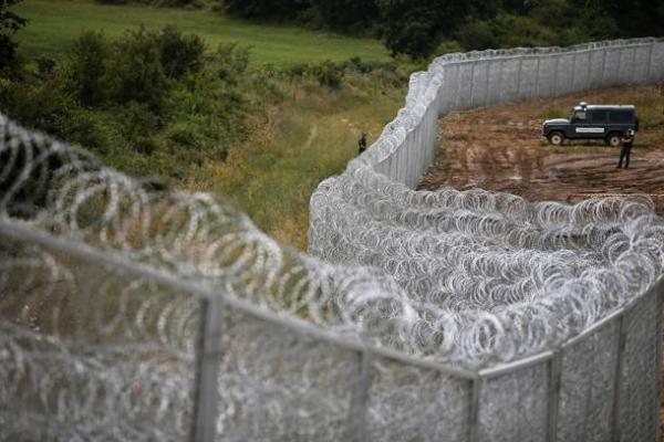 Viktor Orban: Ungaria va construi un gard la frontierele cu România și Croația
