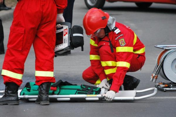 TRAGEDIE pe şoselele din România: Trei persoane au murit, iar alte 11 au fost rănite