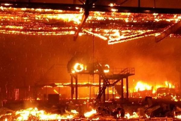 Este STARE DE ALERTĂ! Un bar de karaoke a luat FOC. 13 oameni au murit