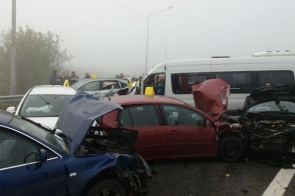 Unul dintre răniţii în accidentul de pe A2 este în stare FOARTE GRAVĂ. 24 de persoane mai sunt internate în spital