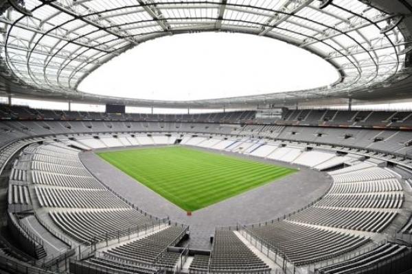 ALERTĂ la EURO-2016! Un pachet suspect a fost descoperit pe Stade de France