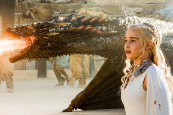 VIDEO VIRAL: Khaleesi, mama dragonilor, din Game of Thrones încurajează România la Euro-2016