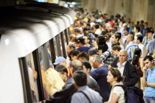 Circulația metroului pe magistrala Pipera - Berceni reluată, după o tentativă de suicid