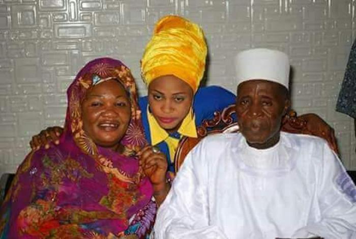 A murit bărbatul cu 86 de soții şi peste 170 de copii. Povestea incredibilă a lui "Baba" (FOTO, VIDEO)