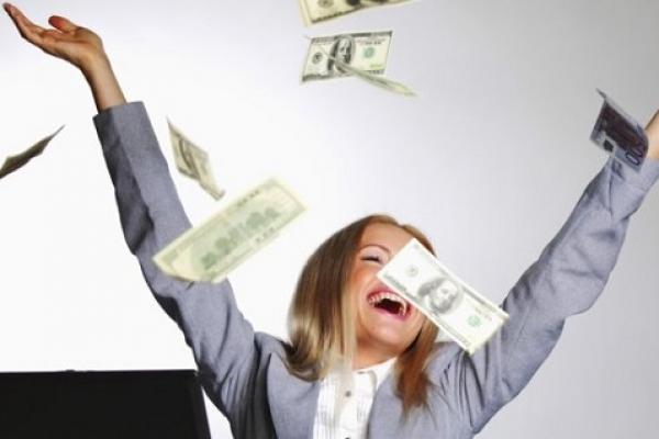 Norocoşii lunii octombrie. Succes în dragoste, la bani sau pe partea profesională! Astrele, mai pline de surprize ca niciodată, pentru toţi nativii zodiacului!
