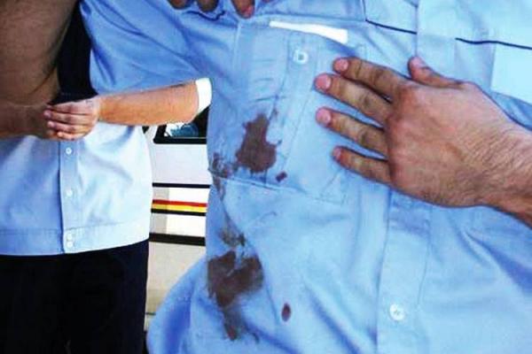 Un poliţist a fost luat la bătaie de un tânăr care vindea struguri: 'I-a dat una de i-a sărit cascheta!'