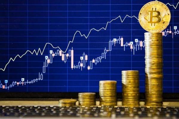 Bitcoin creşte spectaculos! Moneda a atins un nou record, de 8.200 de dolari pe unitate