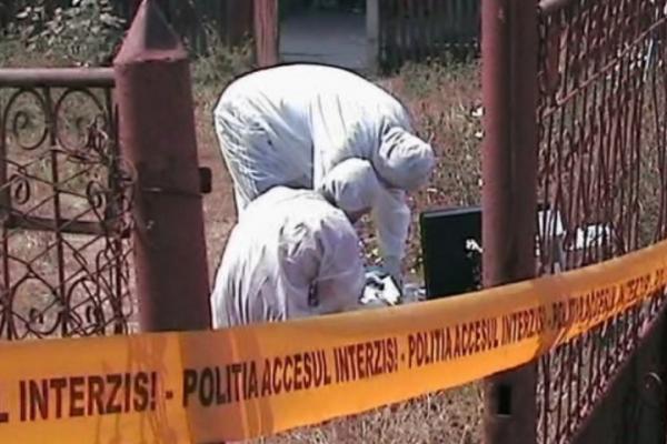 Răzbunător şi beat mort, un tânăr din Neamţ şi-a ucis iubita în bătaie, apoi a încercat să scape de cadavru. Copilaşul femeii a privit toată grozăvia