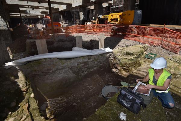 Descoperire ŞOCANTĂ: SUTE de cadavre au fost găsite în gropi CLANDESTINE, în ultimele şase luni