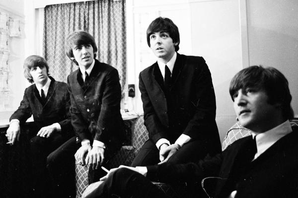 Cadre UNICE: Au fost descoperite PRIMELE IMAGINI cu John Lennon şi Paul McCartney