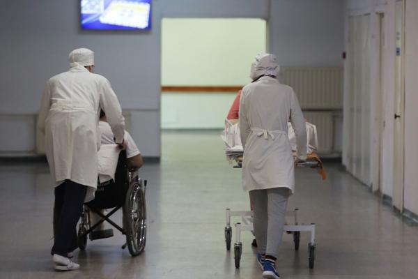 ACUZAŢII GRAVE la Spitalul din Craiova: BEBELUŞ MORT după ce ar fi fost deconectat de la aparate, fără acordul părinţilor