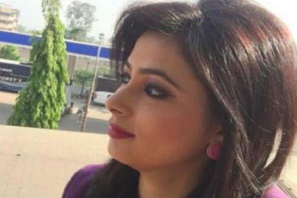 COVÂRŞITOR: O prezentatoare TV a aflat despre MOARTEA SOŢULUI său, în direct, prezentând ştirea despre accidentul în care fusese implicat acesta VIDEO