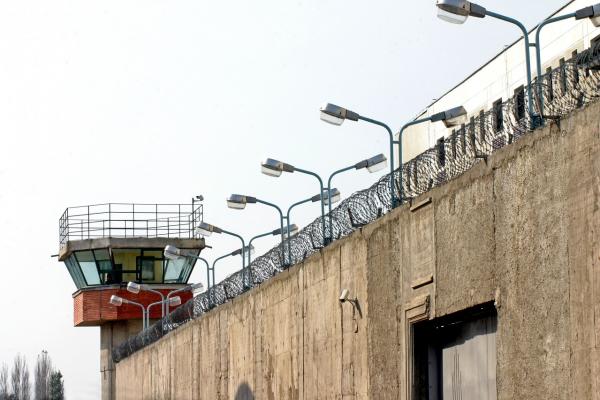 Percheziţii la Penitenciarul Rahova. Procurorii DIICOT vizează o grupare care formula denunţuri în schimbul unor sume de bani