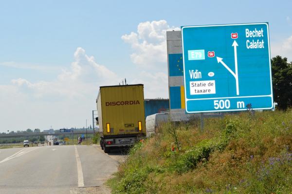 CAPTURĂ URIAŞĂ în vama Calafat! 423 de kilograme de heroină descoperite într-un tir care se pregătea să intre în România