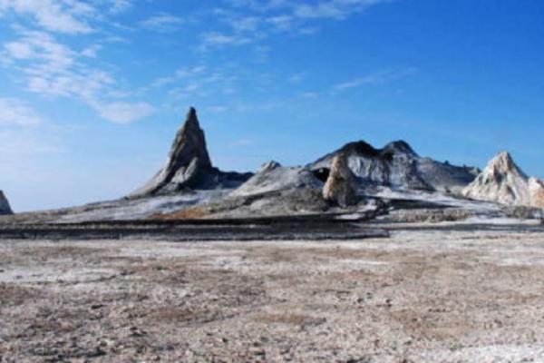 "Muntele lui Dumnezeu" VA ERUPE! Avertismentul oamenilor de ştiinţă legat de cel mai ciudat vulcan din lume (FOTO)