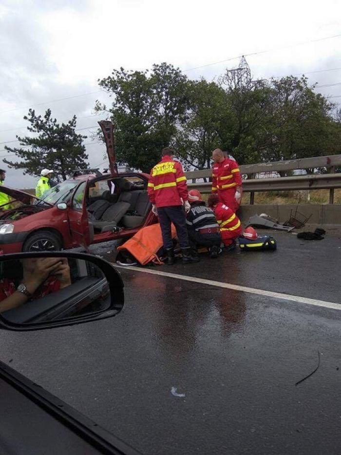 Intervenţie extrem de complicată la un accident, în Constanţa, pentru salvarea unui şofer supraponderal