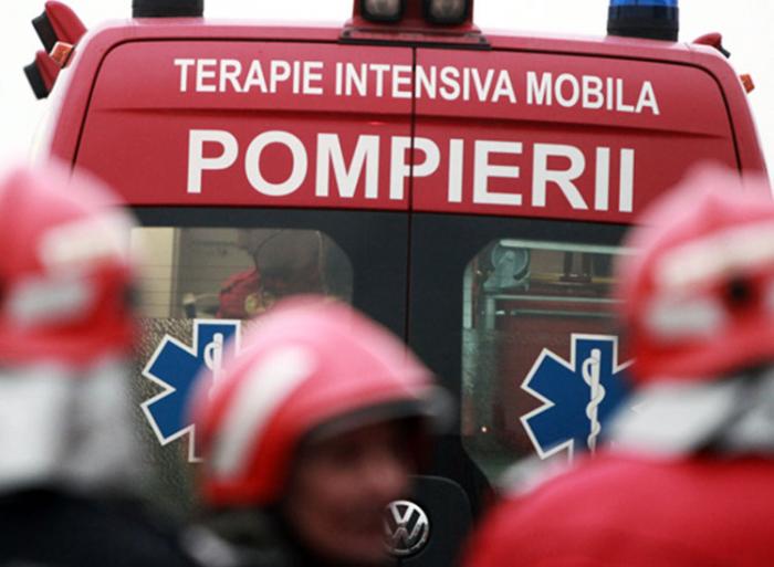 Un AVION S-A PRĂBUȘIT lângă Pașcani! Intervenție de urgență a pompierilor și medicilor! Pilotul a murit, o altă persoană rănită
