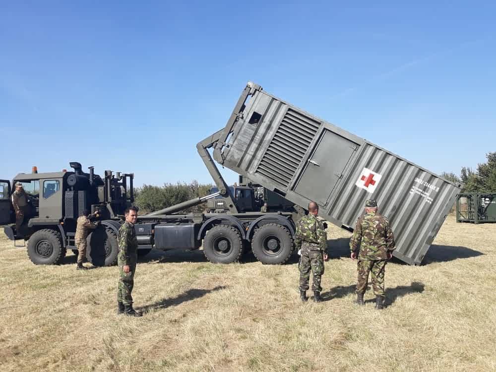 Instalarea spitalului de campanie al Ministerului Apărării din cadrul exerci'iului naţional Seism 2018.