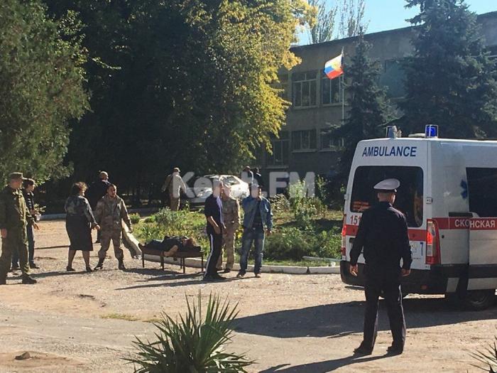 Dispozitiv exploziv, detonat într-un liceu din Crimeea. Sunt zeci de morţi şi răniţi (Video)