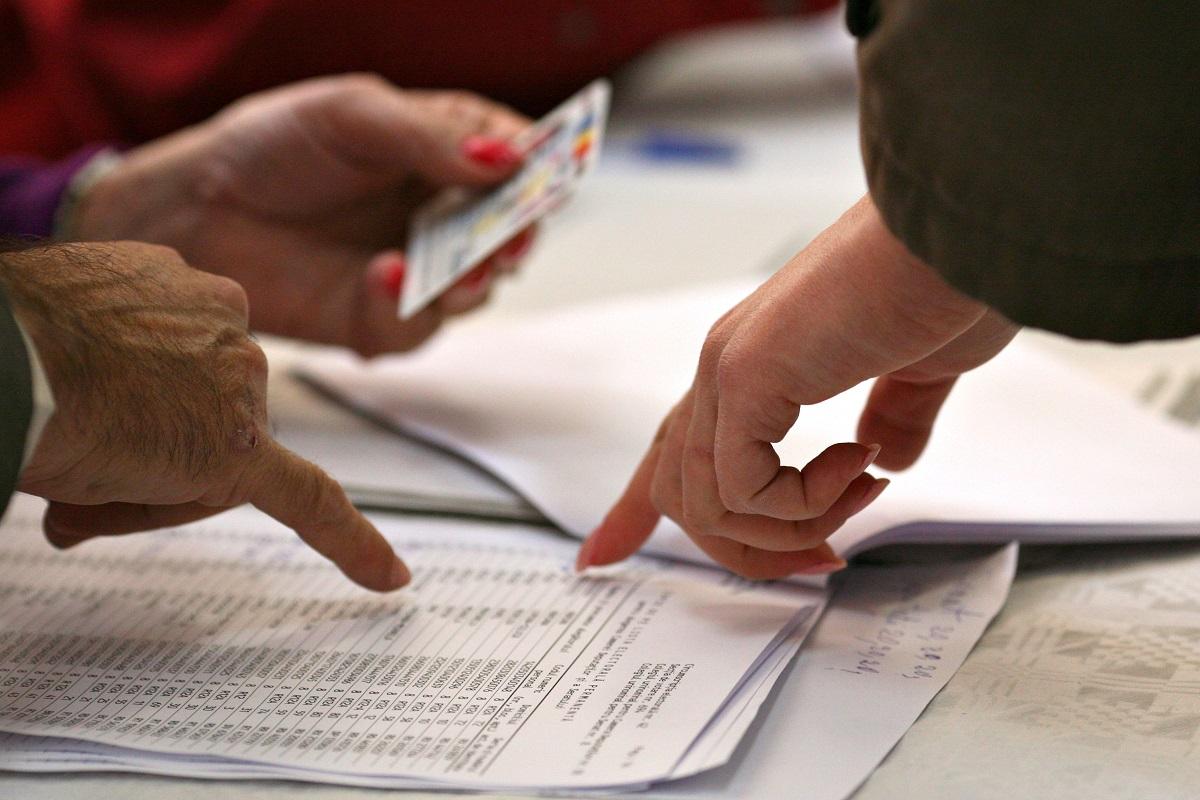 Referendum pentru familie. 18,9 milioane de cetăţeni cu drept de vot îşi pot exprima voinţa