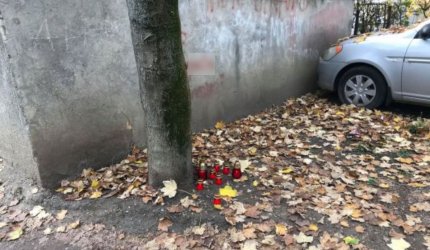 Tragedie la Zalău. O fată de 17 ani a fost găsită moartă în spatele unui bloc