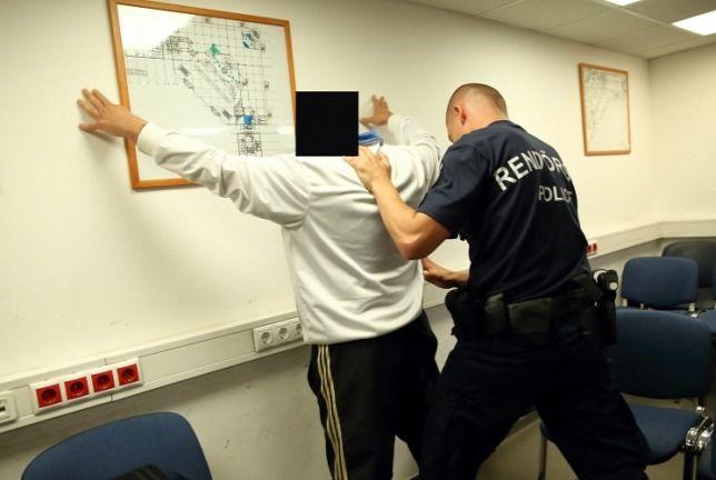 Românul ucigaș controlat de poliție