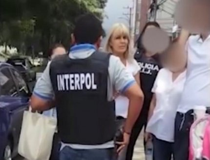 Elena Udrea şi Alina Bica au fost încarcerate la închisoarea de femei din Costa Rica. "Nimeni nu ştie unde este fetiţa!"