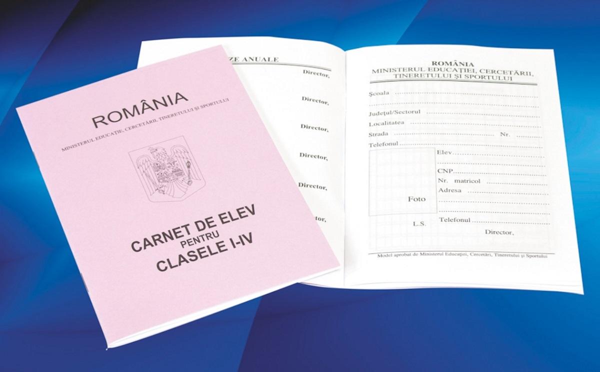 Carnetul de elev, modificat din noul an şcolar 2018 - 2019. Ministerul Educaţiei: "Schimbarea este obligatorie"