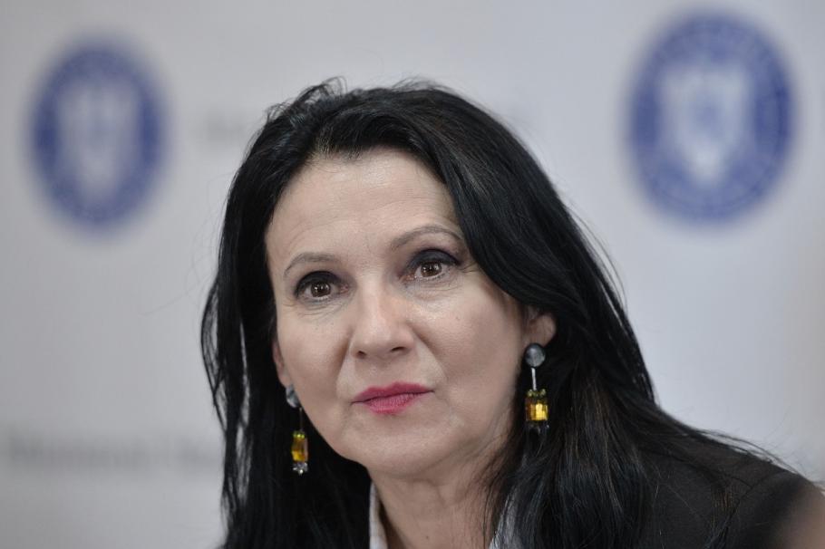 Sorina Pintea se angajează ca până în 2020 să rezolve problema cu centrele pentru marii arși ai României Dotarea centrelor pentru tratarea marilor arși va mai întârzia puțin