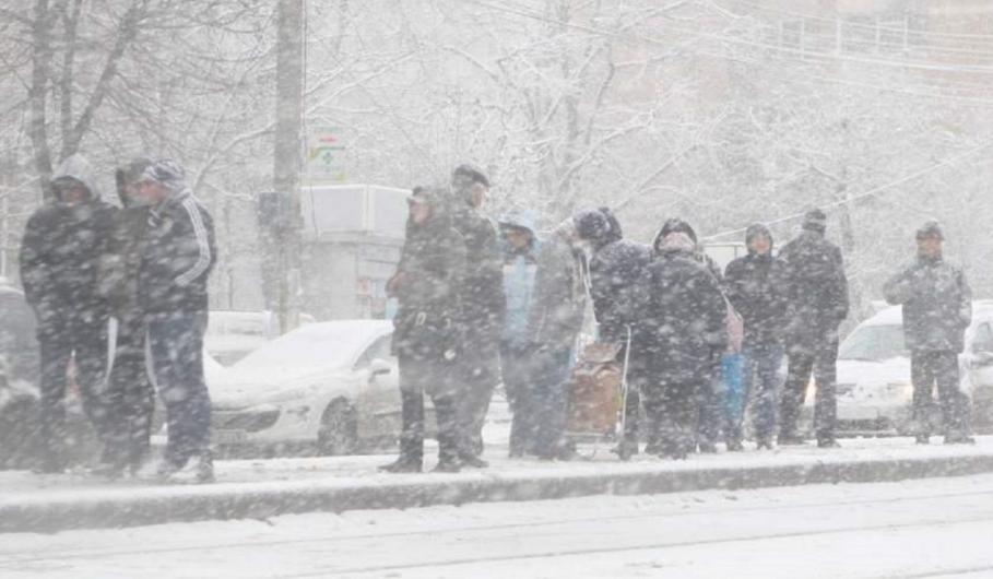 În intervalul menționat se vor semnala precipitații moderate cantitativ, mai ales sub formă de ploaie, mixte la munte și predominant ninsori în Moldova Informare meteo: 20 noiembrie, ora 06 - 21 noiembrie, ora 10