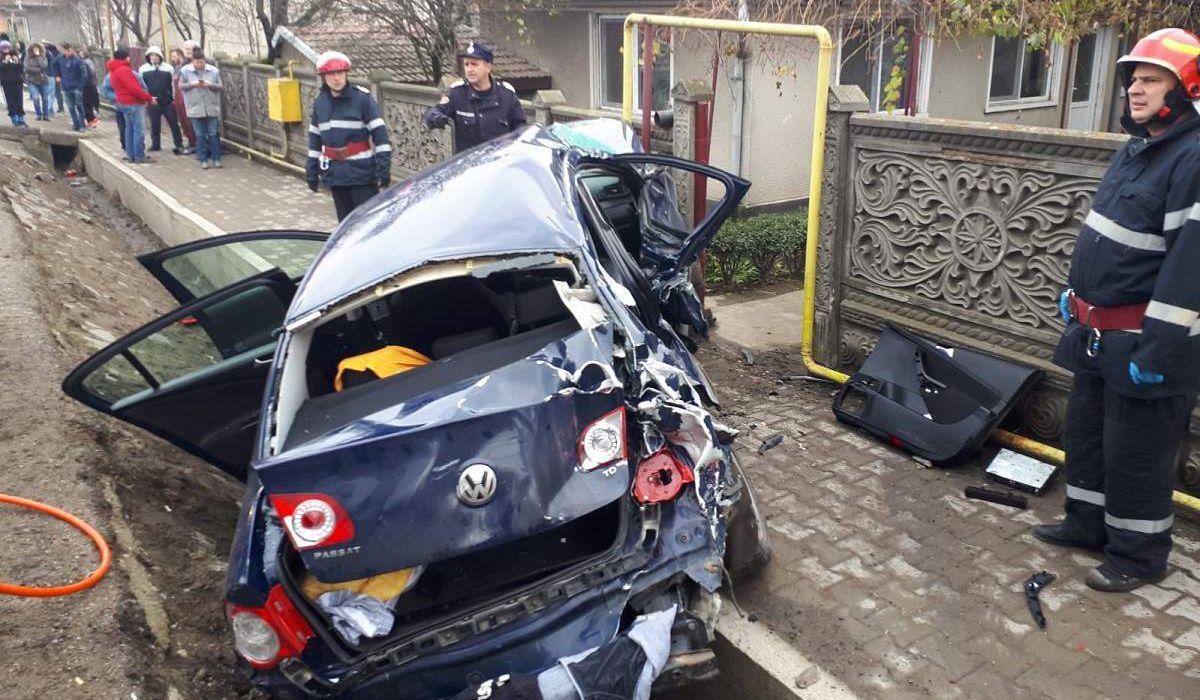 Cei doi fraţi au fost implicaţi într-un grav accident la Veţel în Hunedoara