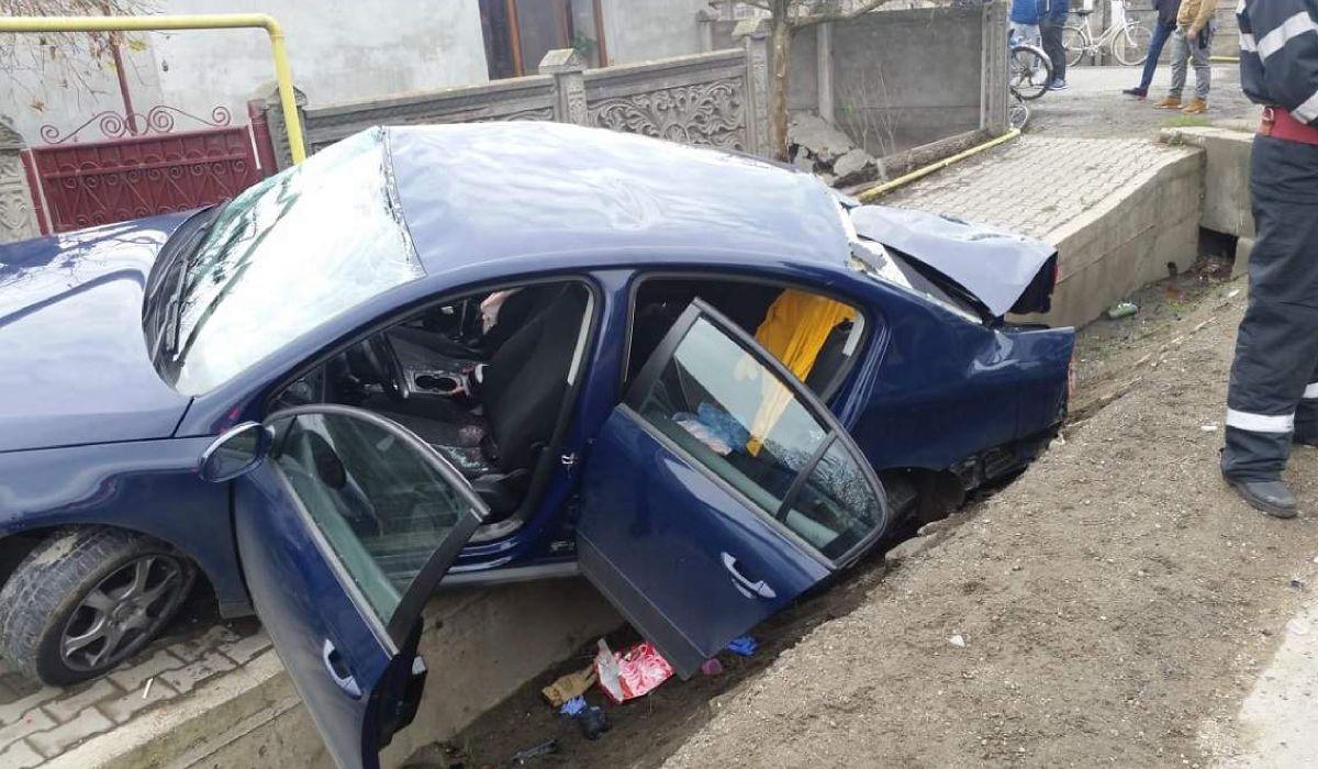 Maşina celor doi fraţi a fost distrusă în accidentul de la Veţel, Hunedoara