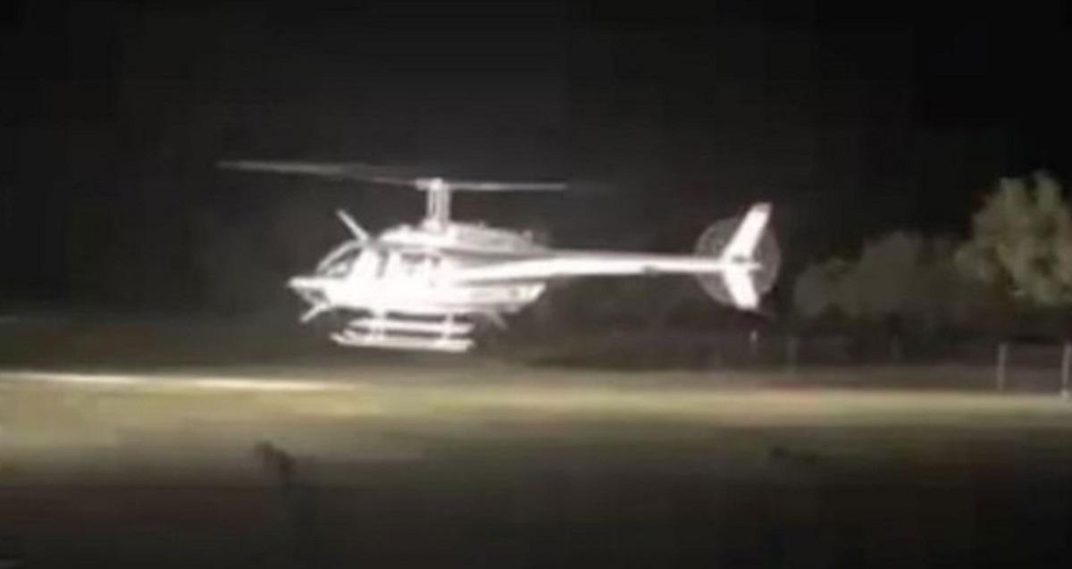 Cei doi tineri s-au prăbușit cu elicopterul pe un deal