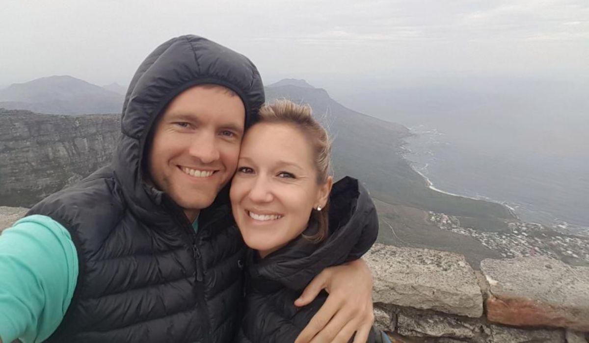 O tânără a murit brusc, chiar de ziua ei, în timp ce soţul îi făcea o poză