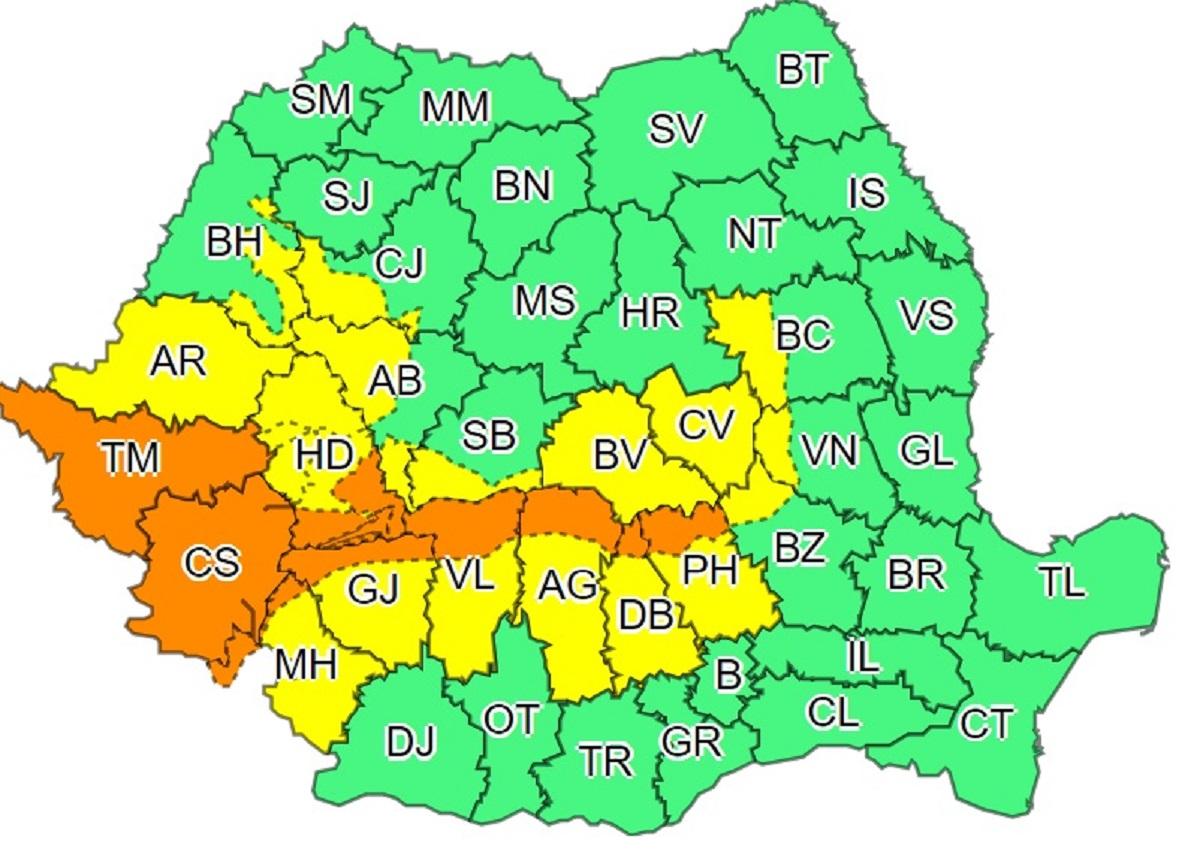 De asemenea, au fost emise cod portocaliu şi cod galben de vremea rea în mai multe judeţe