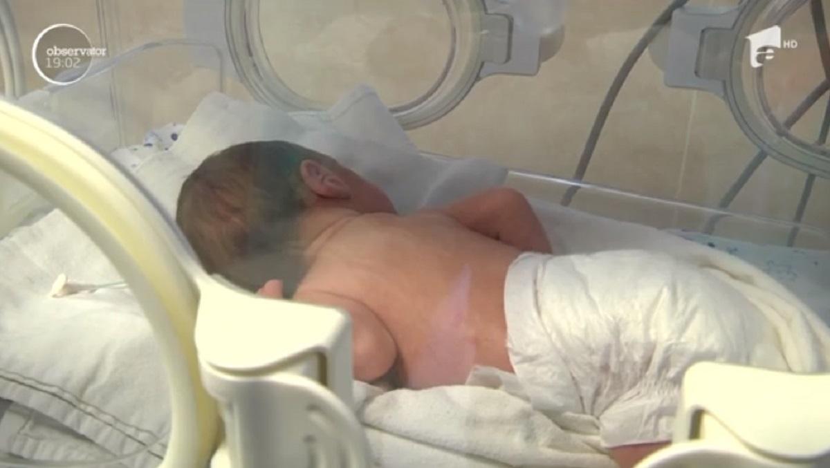 Un bebeluş a ajuns la spital în stare critică, adus de ambulanţă, după ce medicul de familie din Manoleasa a sunat la 112