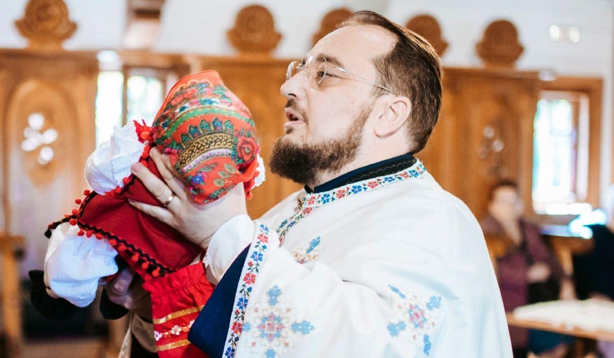 Claudiu Banu este preot paroh la o biserică din Constanţa
