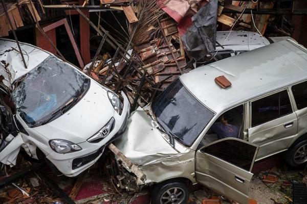 Bilanţ negru după tsunamiul din Indonezia. Numărul morţilor a crescut la aproape 400