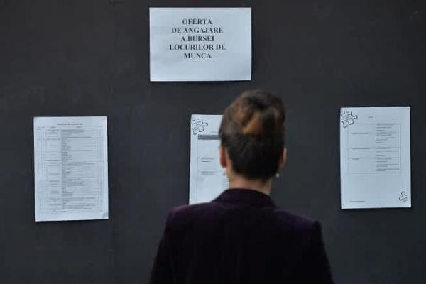 Angajări bugetari 2018. Posturi vacante pentru funcţionari publici în februarie