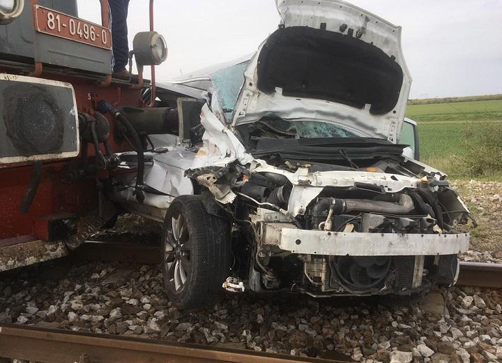 Mașină lovită de tren la Mihai Viteazu, Constanța