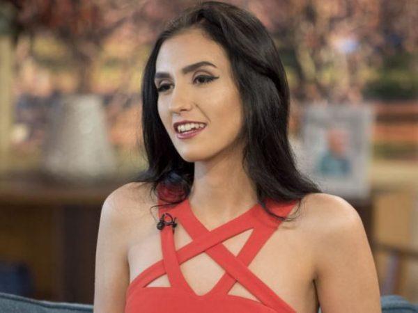 Alexandra dezvăluie ce a stat, de fapt, în spatele anunţului prin care şi-a scos la vânzare virginitatea